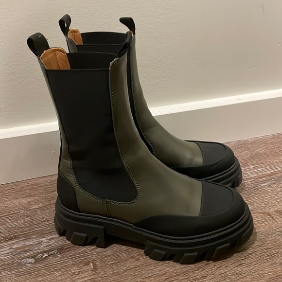 Ganni Mid Chelsea Boots